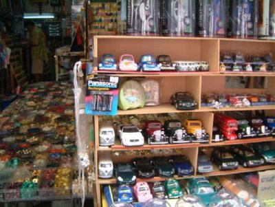 COMERCIO - JUGUETES COCHES